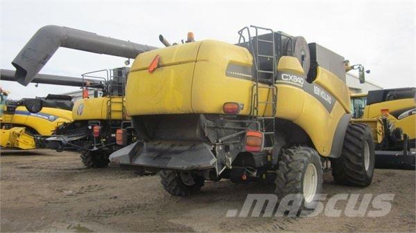 New Holland CX840 聯合收穫機