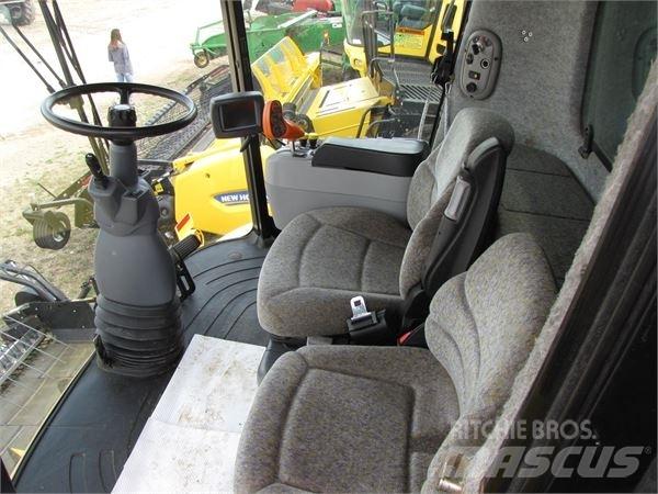 New Holland CX860 聯合收穫機
