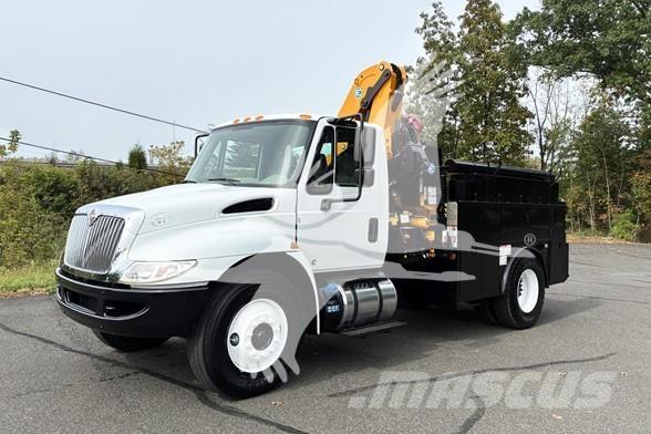 Effer 135/3S 木材起重機