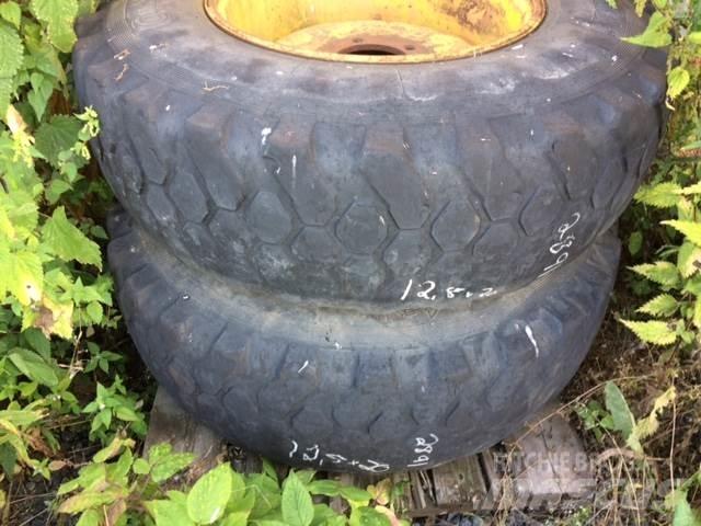  12.5x20 輪胎、車輪和輪圈