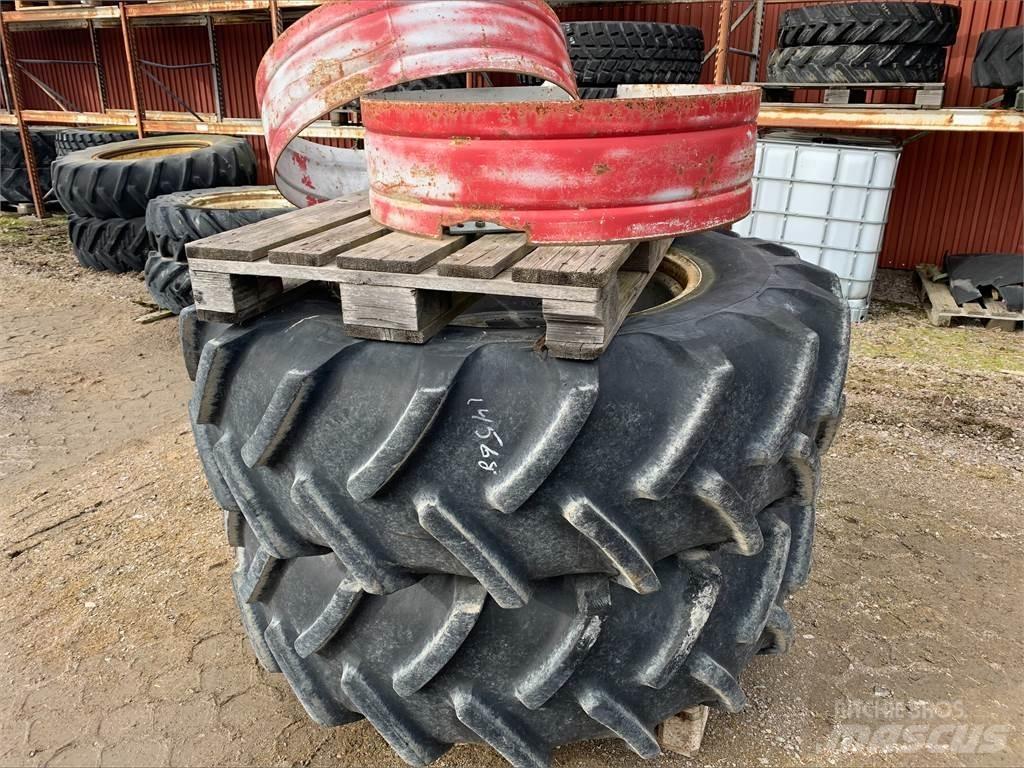  18.4x34 輪胎、車輪和輪圈