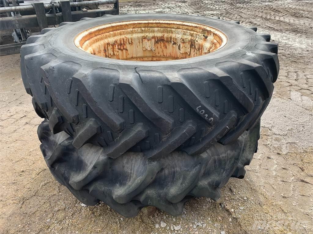  18,4X38 輪胎、車輪和輪圈