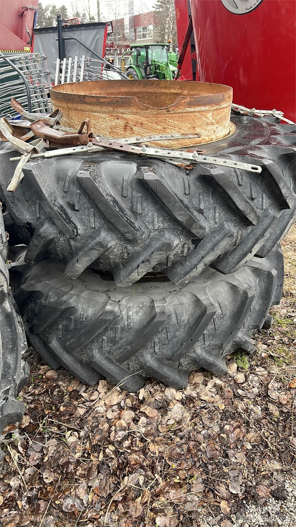  20.8R 38 輪胎、車輪和輪圈