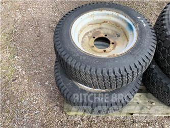  27X8.50-15 輪胎、車輪和輪圈