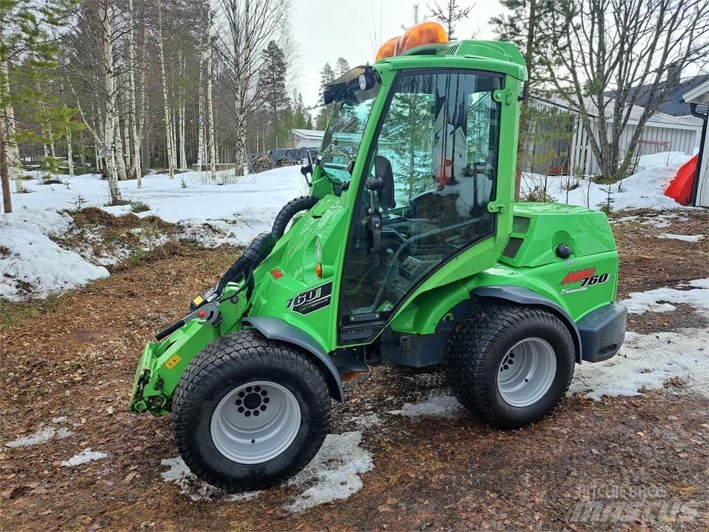 Avant 760i 滑移轉向裝載機