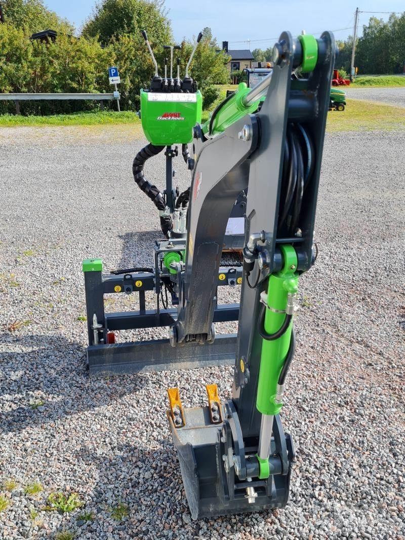 Avant Grävaggregat 260 滑移轉向裝載機