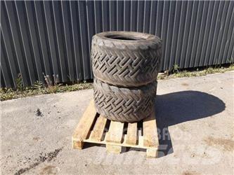 BKT Däck 31x15,5-15 輪胎、車輪和輪圈