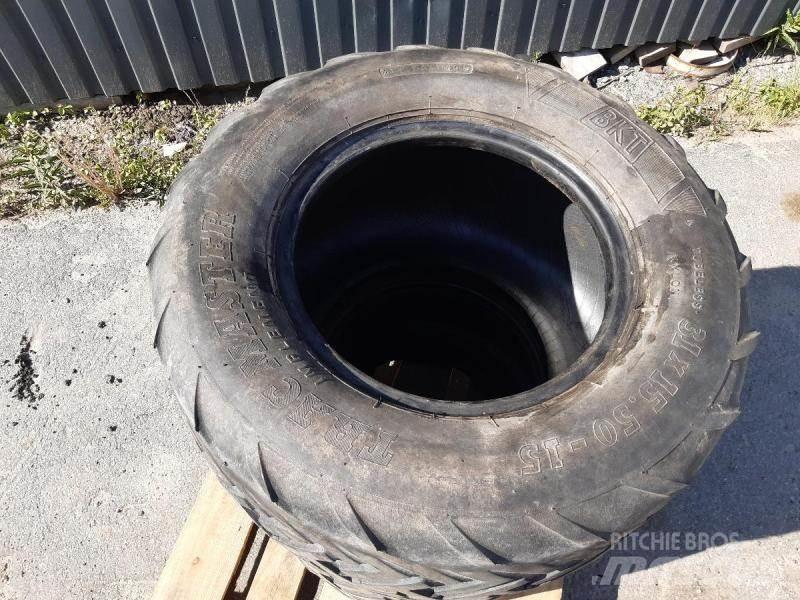 BKT Däck 31x15,5-15 輪胎、車輪和輪圈