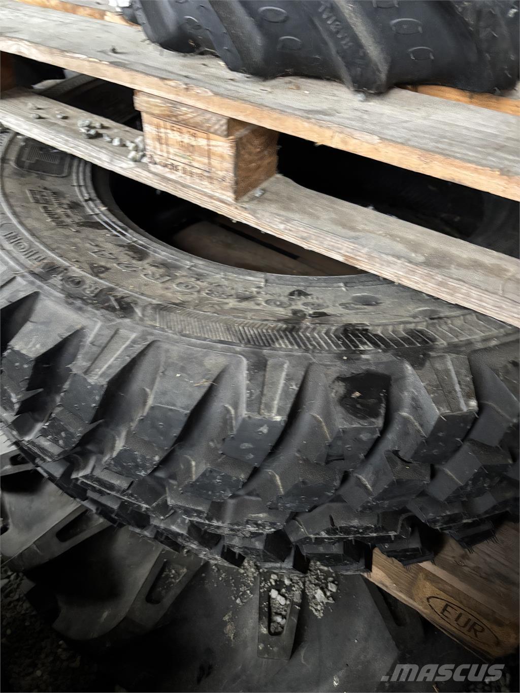 BKT Ridemax 輪胎、車輪和輪圈