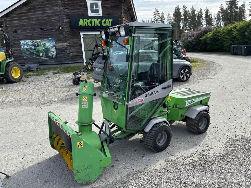 Egholm 2100 med Redskap 多用途機械