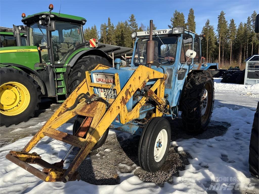 Ford 5000 med lastare 曳引機