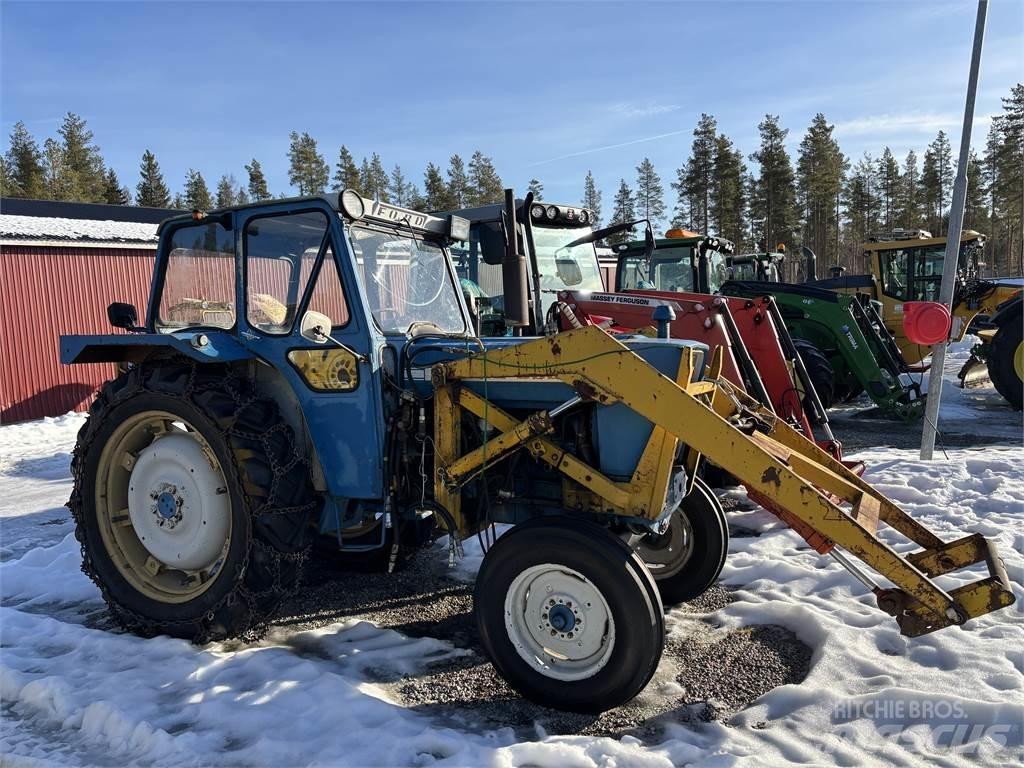 Ford 5000 med lastare 曳引機