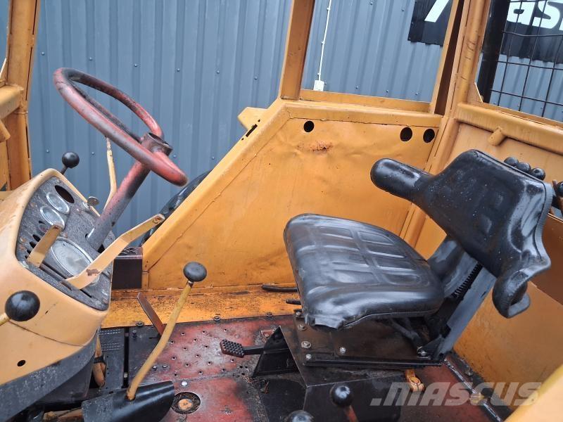 Hemek 650 8-HJULS DRIFT 輪胎式裝載機