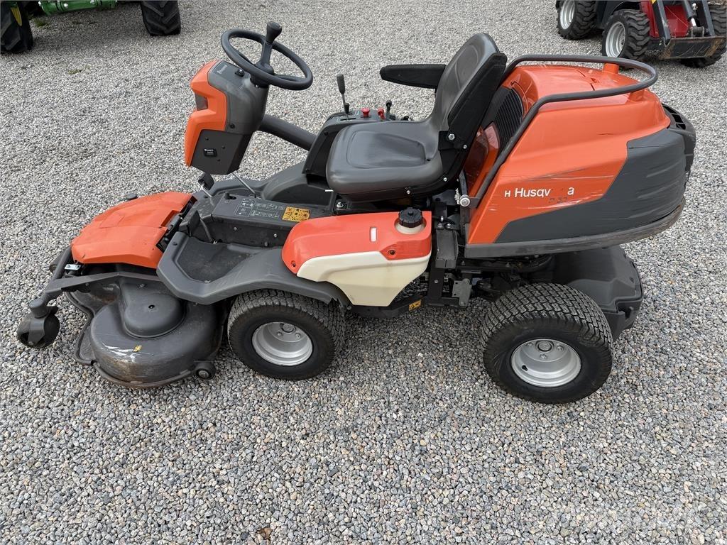 Husqvarna P524 騎乘式割草機