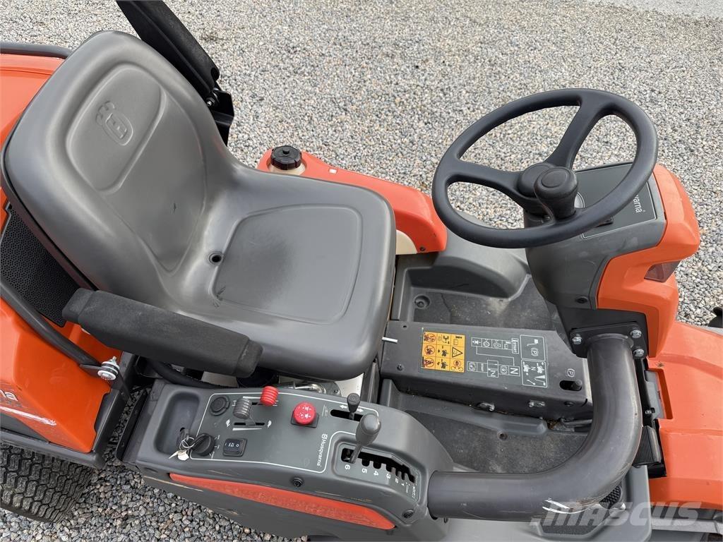 Husqvarna P524 騎乘式割草機
