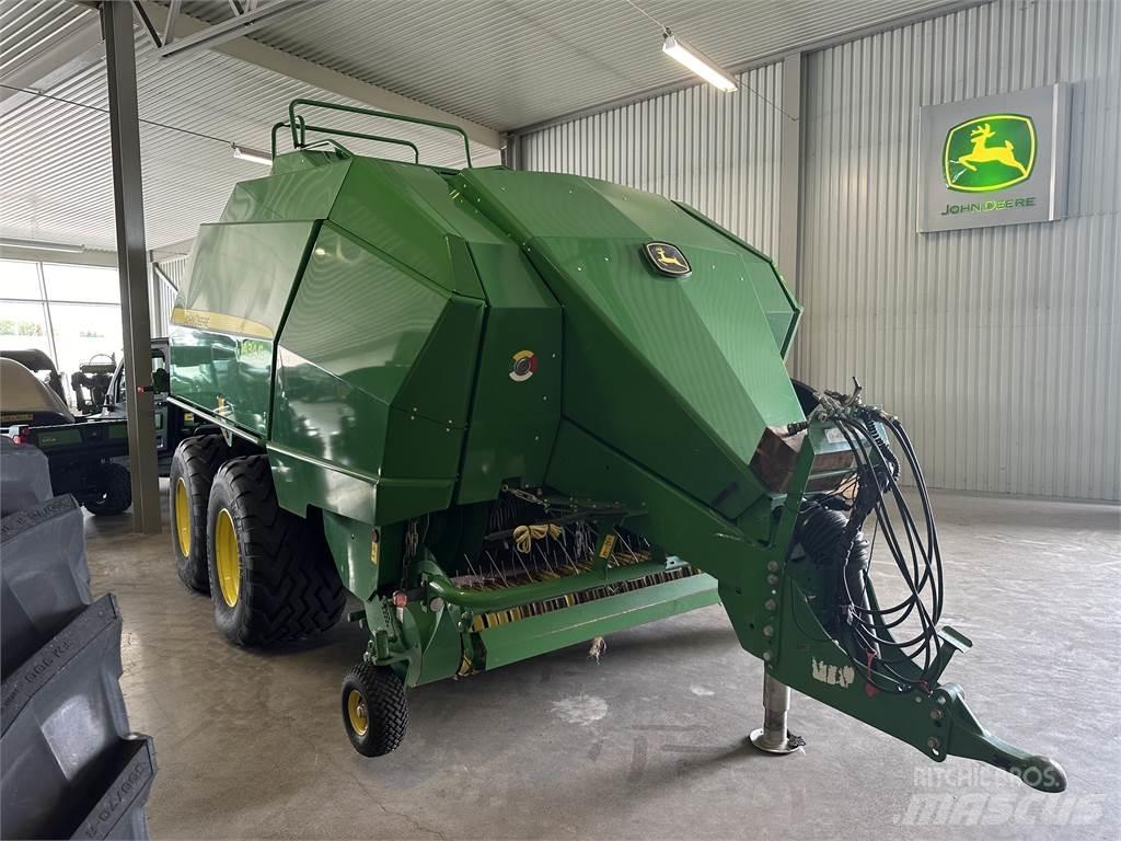 John Deere 1434 圓型牧草打包機
