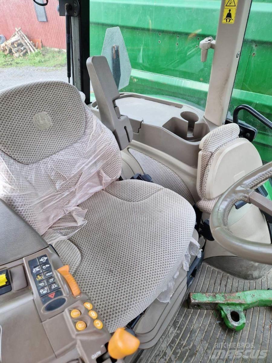 John Deere 5125 R 曳引機