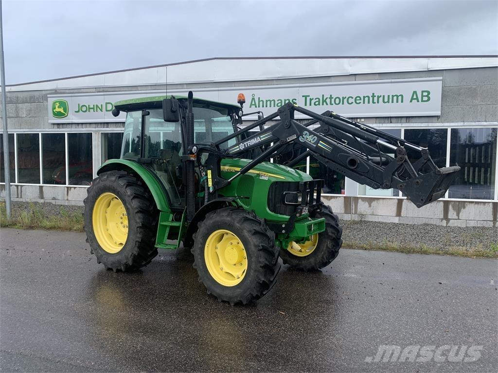 John Deere 5820 曳引機
