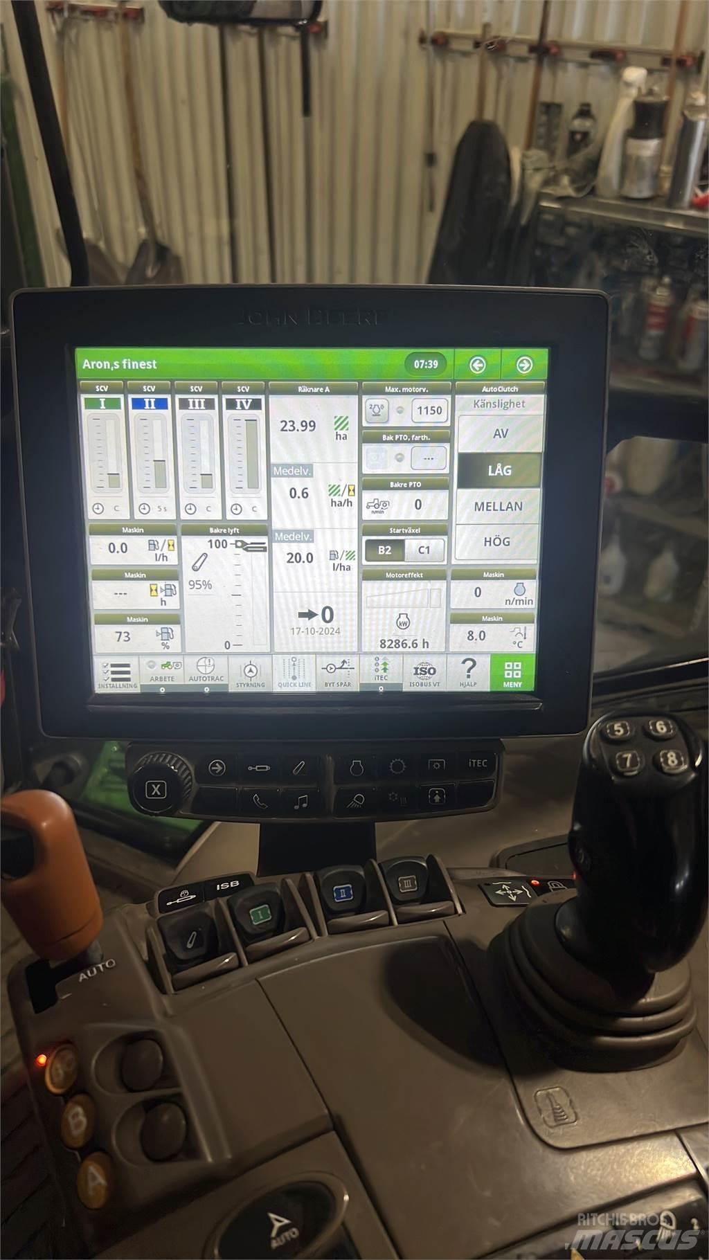 John Deere 6215R 曳引機