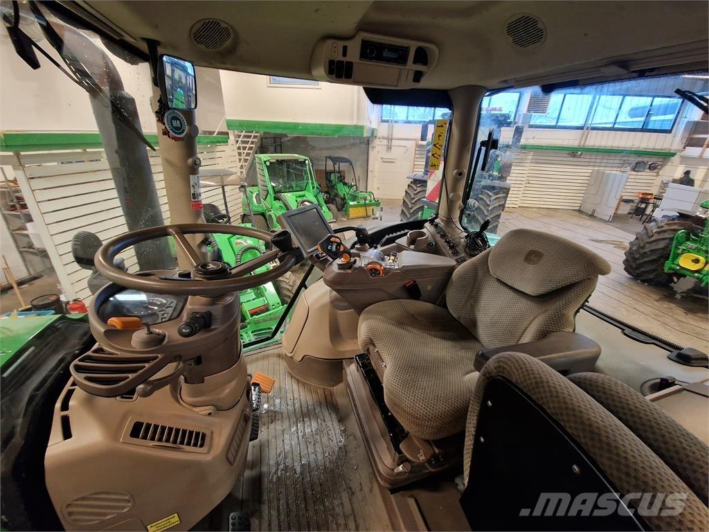 John Deere 6215R 曳引機