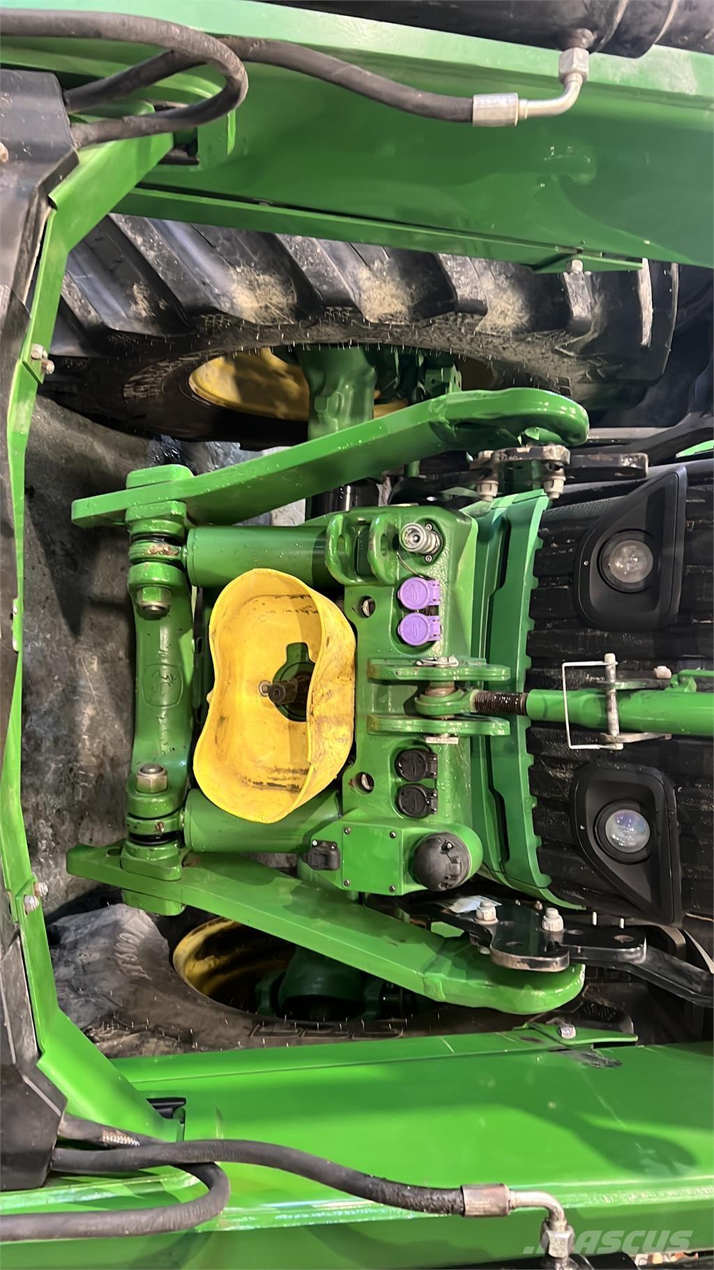 John Deere 6215R 曳引機