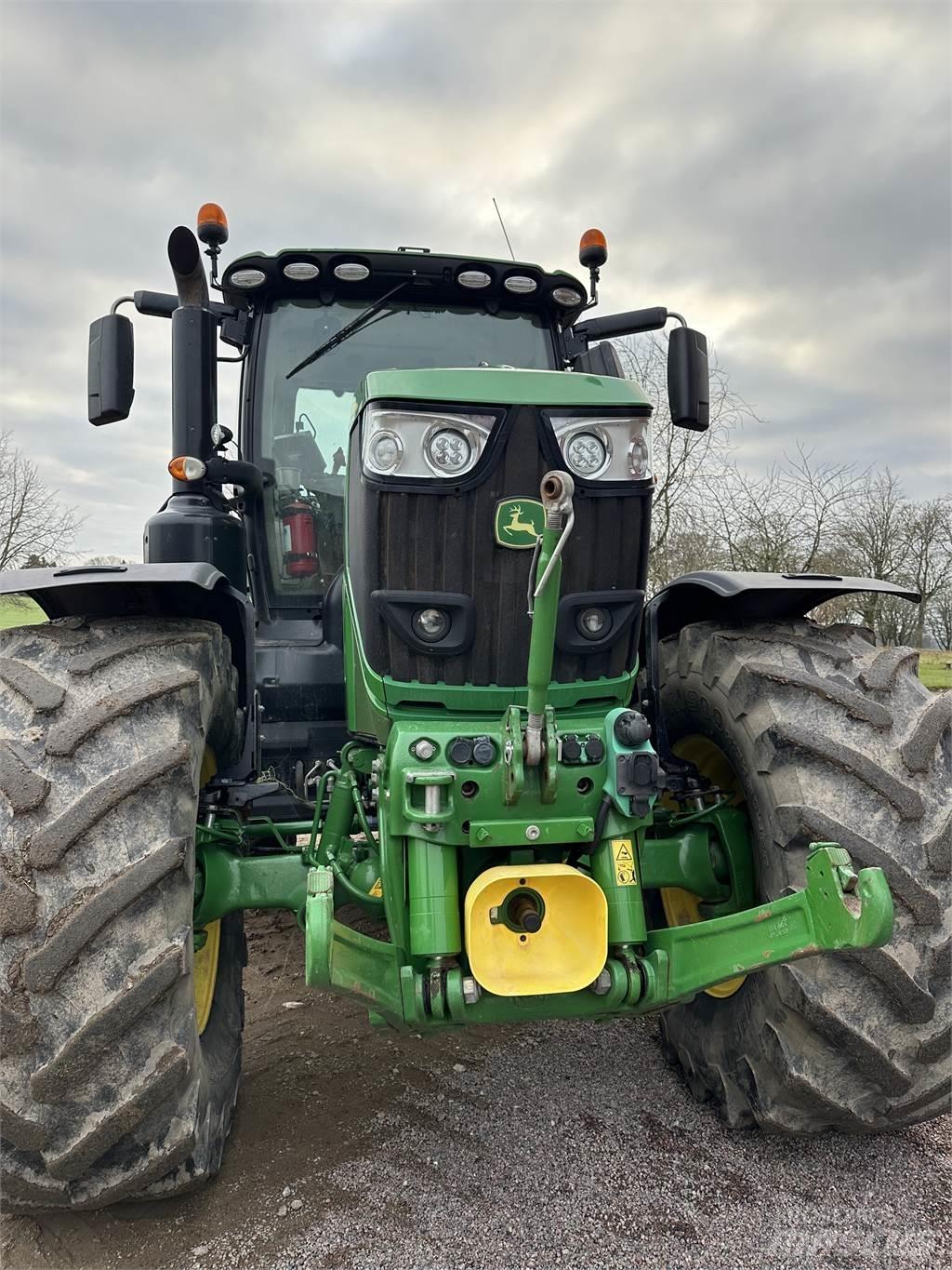 John Deere 6250R 曳引機