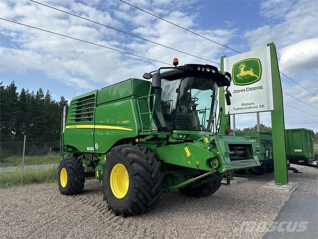 John Deere T550 聯合收穫機