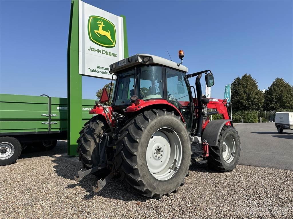Massey Ferguson 5712 曳引機