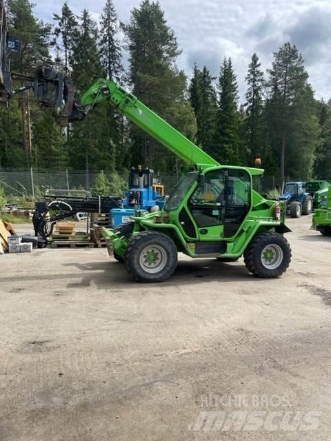 Merlo P38.13Plus 伸縮臂操作車