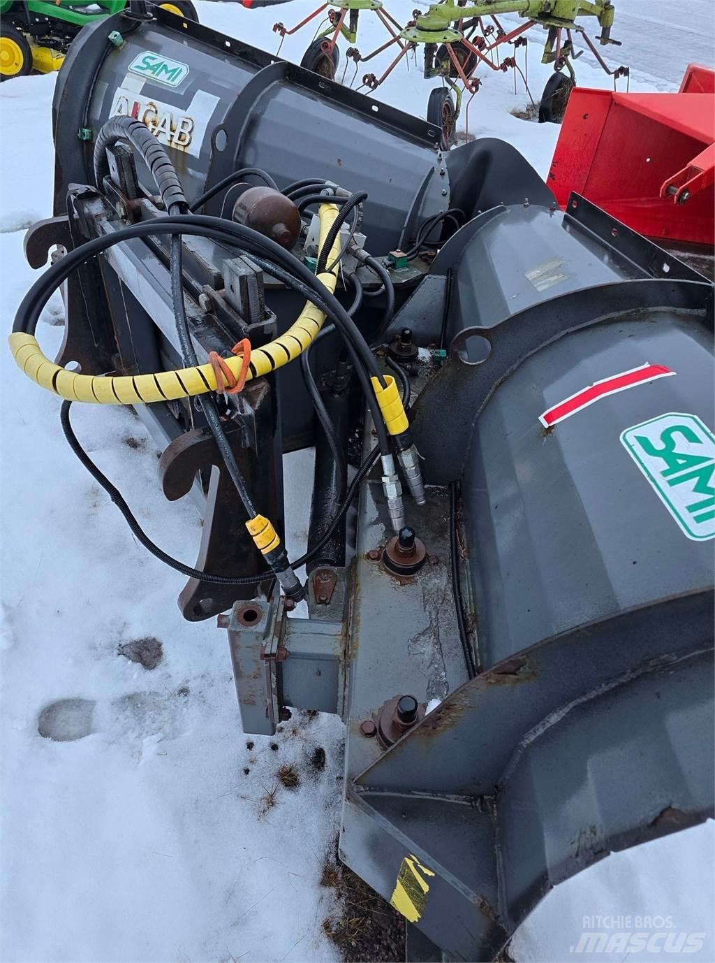 Sami 2800 刮雪板和犁