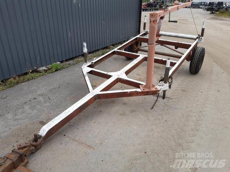  Skogvagn med vinch 林業拖車
