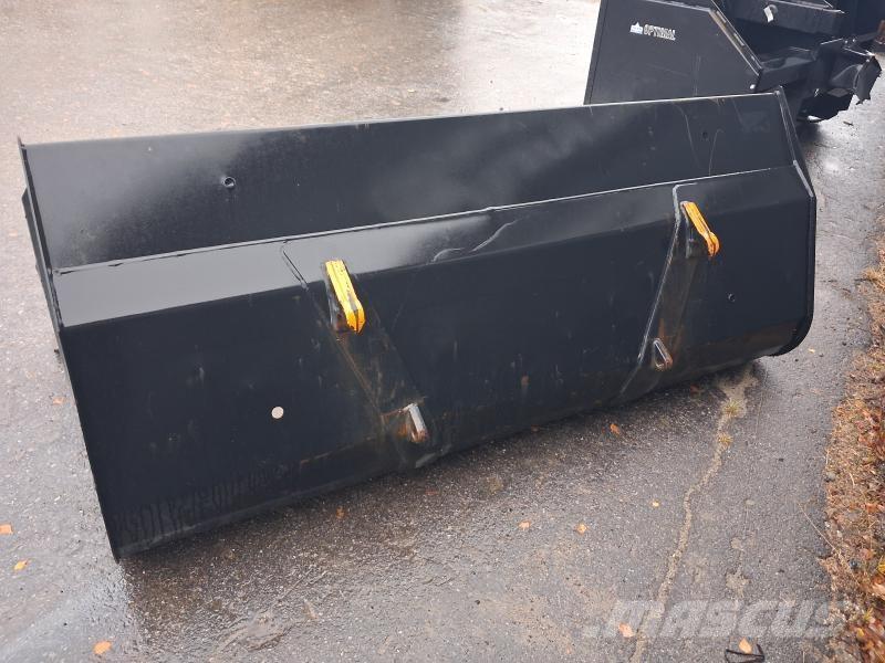  SNÖSKOPA ÅLÖ 220 EURO 其他曳引機配件