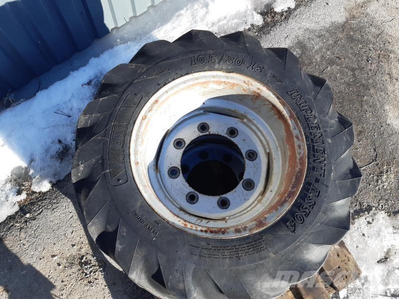  TRAKTOR HJUL 10,5/80-18 輪胎、車輪和輪圈