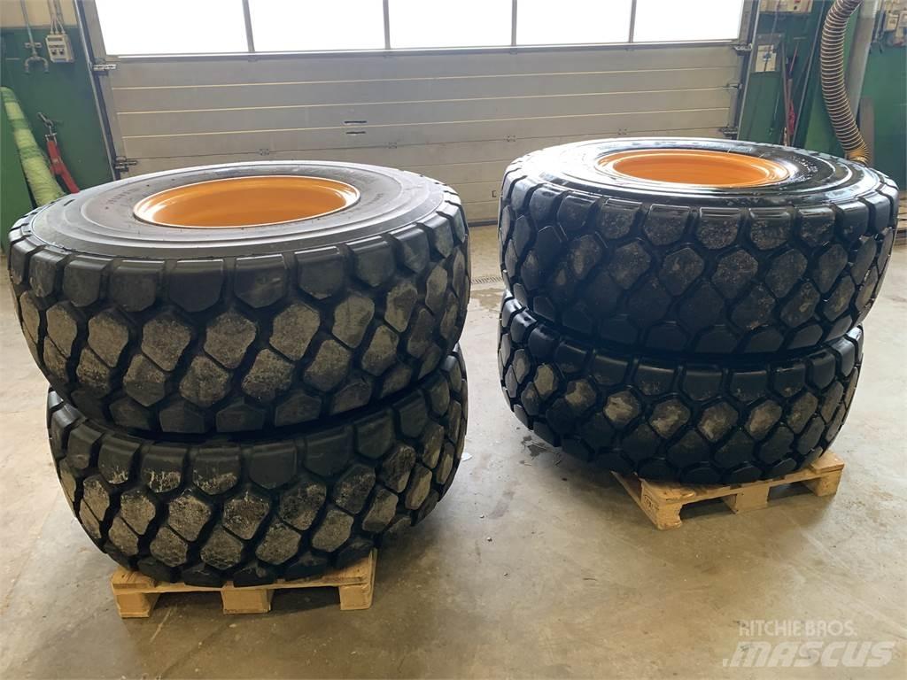 Yokohama RB31 輪胎、車輪和輪圈
