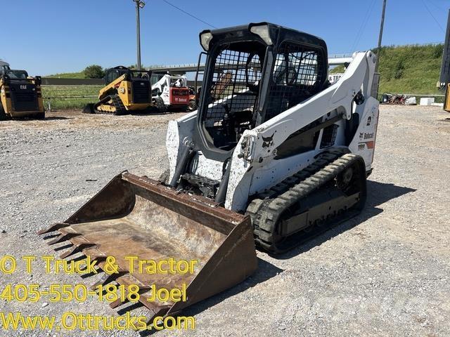 Bobcat T590 滑移轉向裝載機