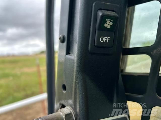Bobcat T770 滑移轉向裝載機