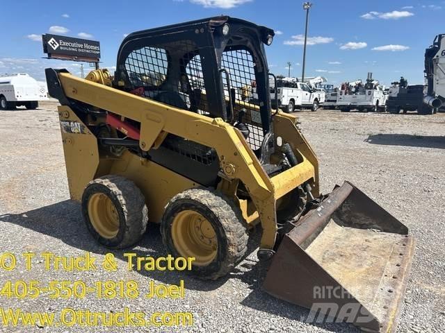 CAT 232D 輪胎、車輪和輪圈