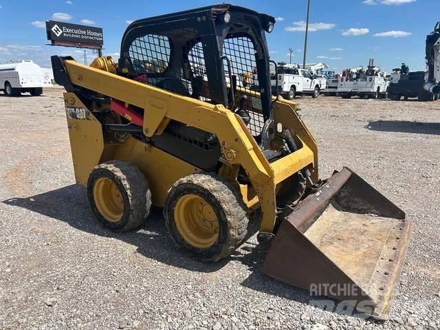 CAT 232D 輪胎、車輪和輪圈