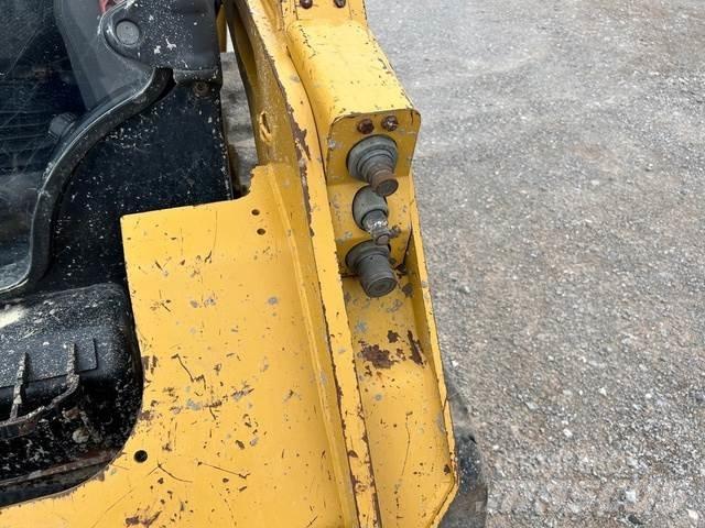 CAT 259D 滑移轉向裝載機