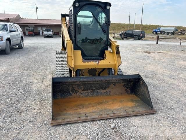CAT 259D3 滑移轉向裝載機