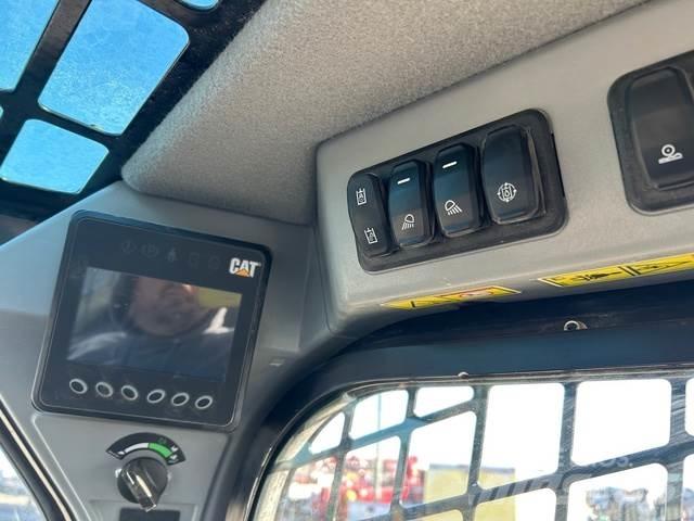 CAT 259D3 滑移轉向裝載機