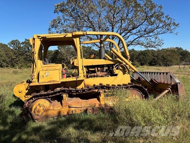 CAT D6D 履帶推土機