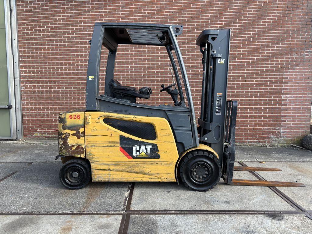 CAT 2EPC5000 電動堆高機