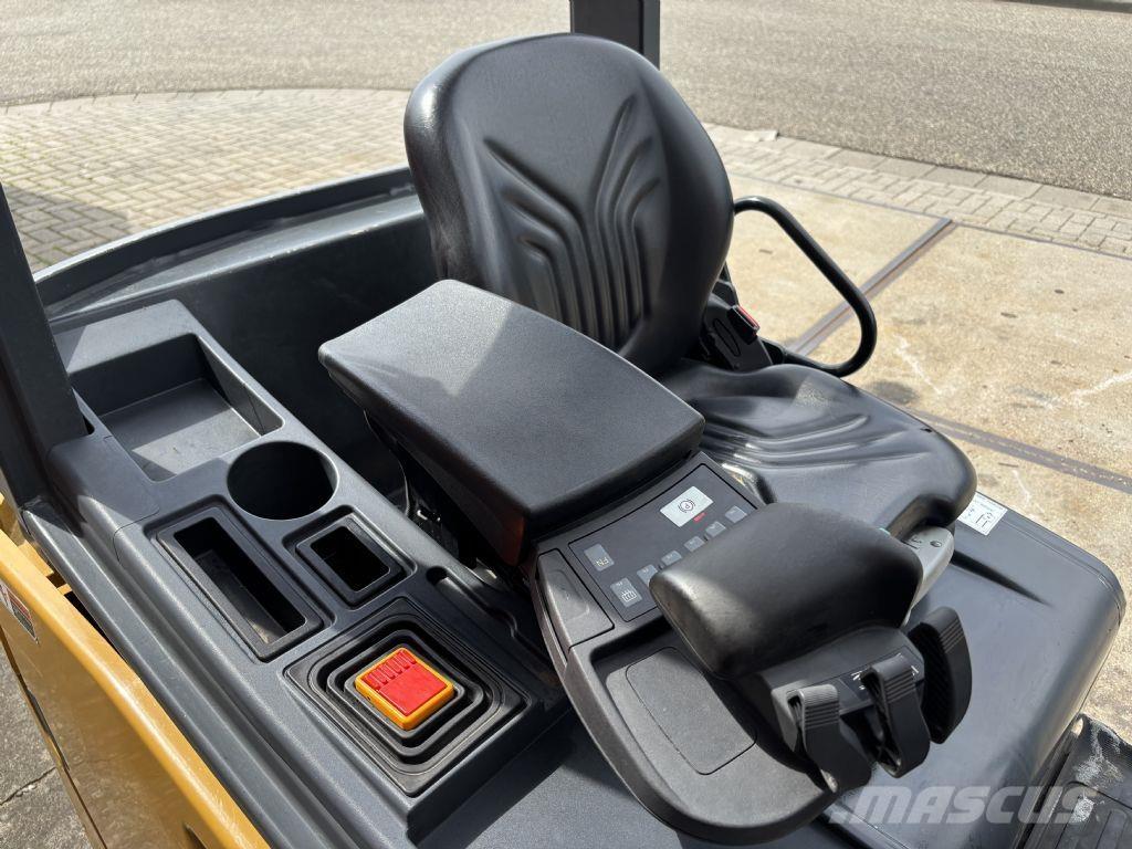 CAT 2ET4000 電動堆高機