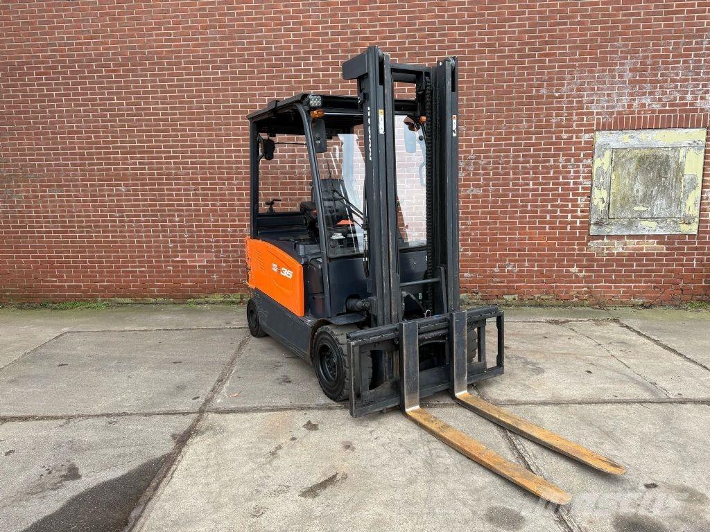Doosan B35X-7 電動堆高機