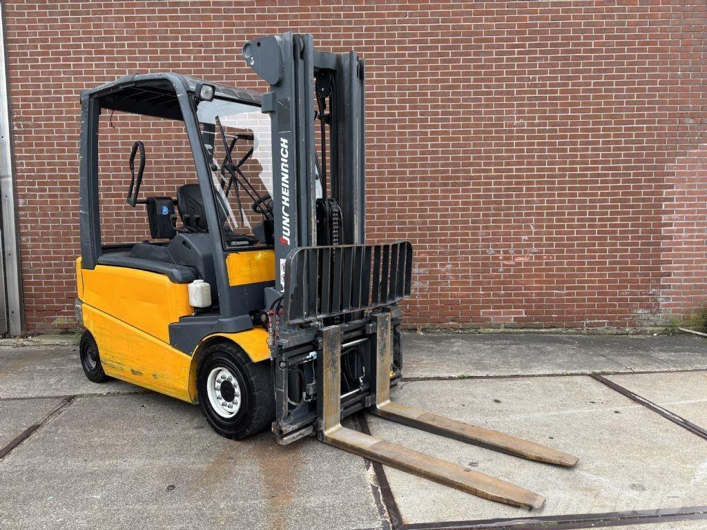 Jungheinrich EFG 430 電動堆高機