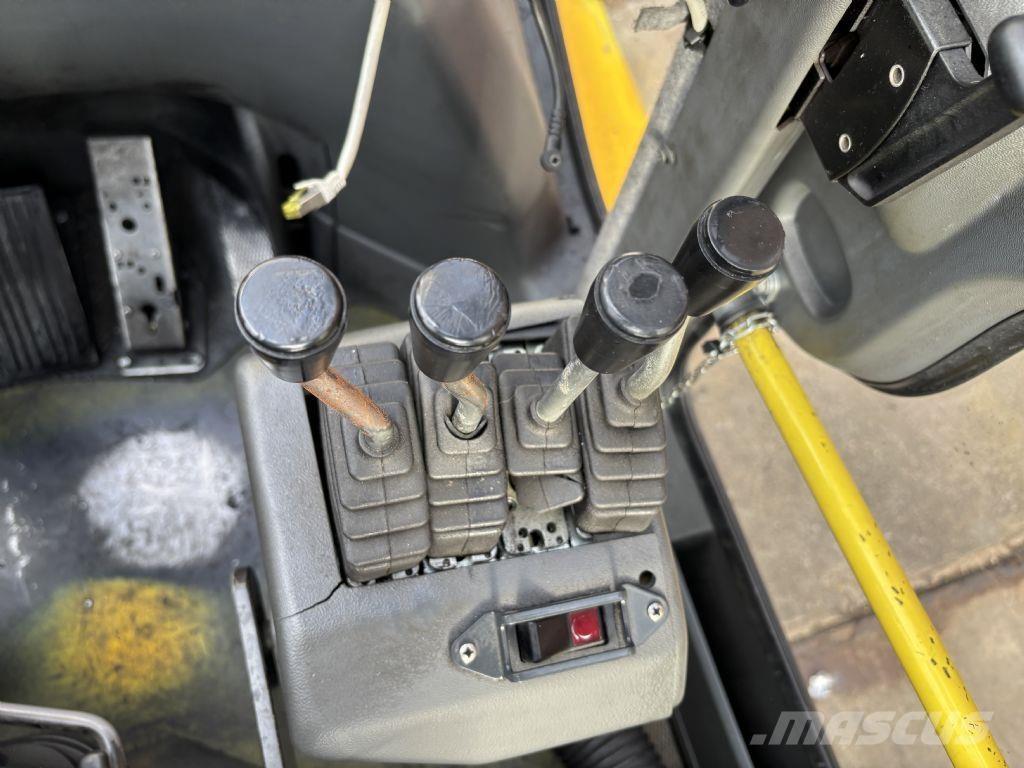 Kalmar DCF 80-6 柴油卡車