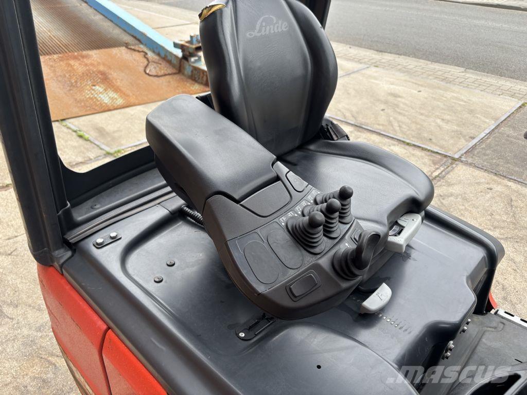 Linde E14-02 電動堆高機