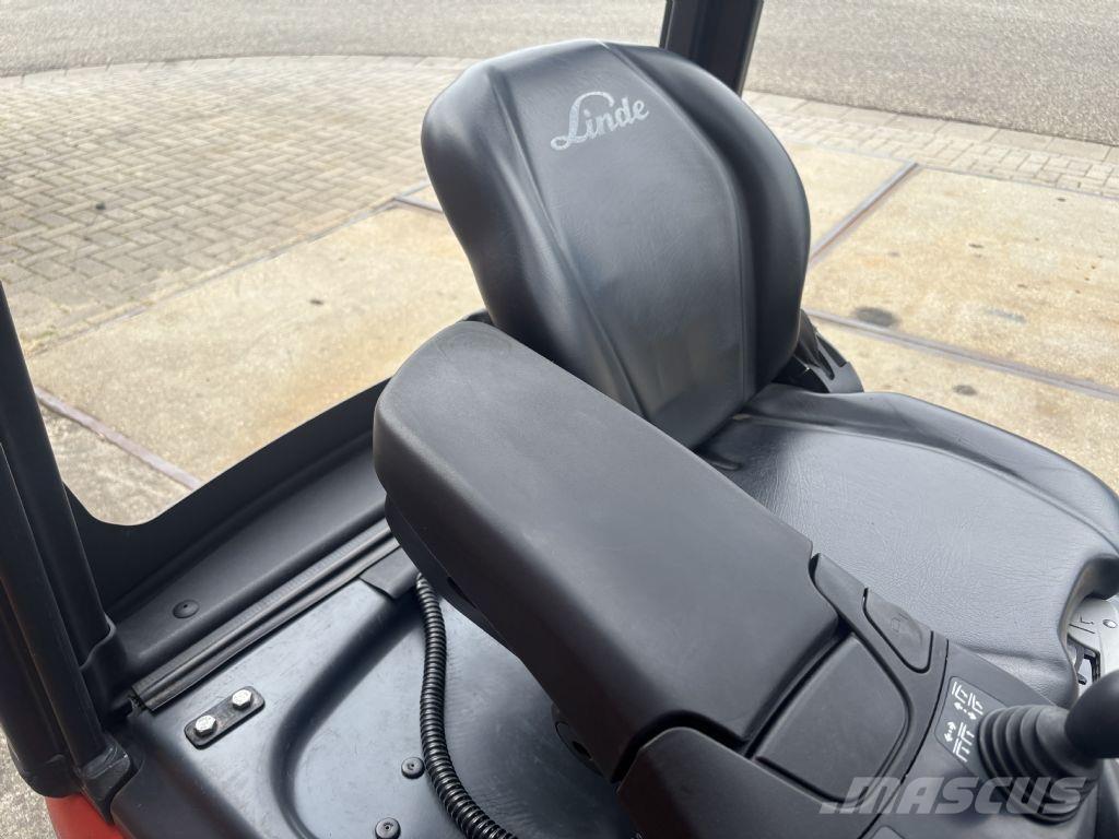 Linde E15-02 電動堆高機