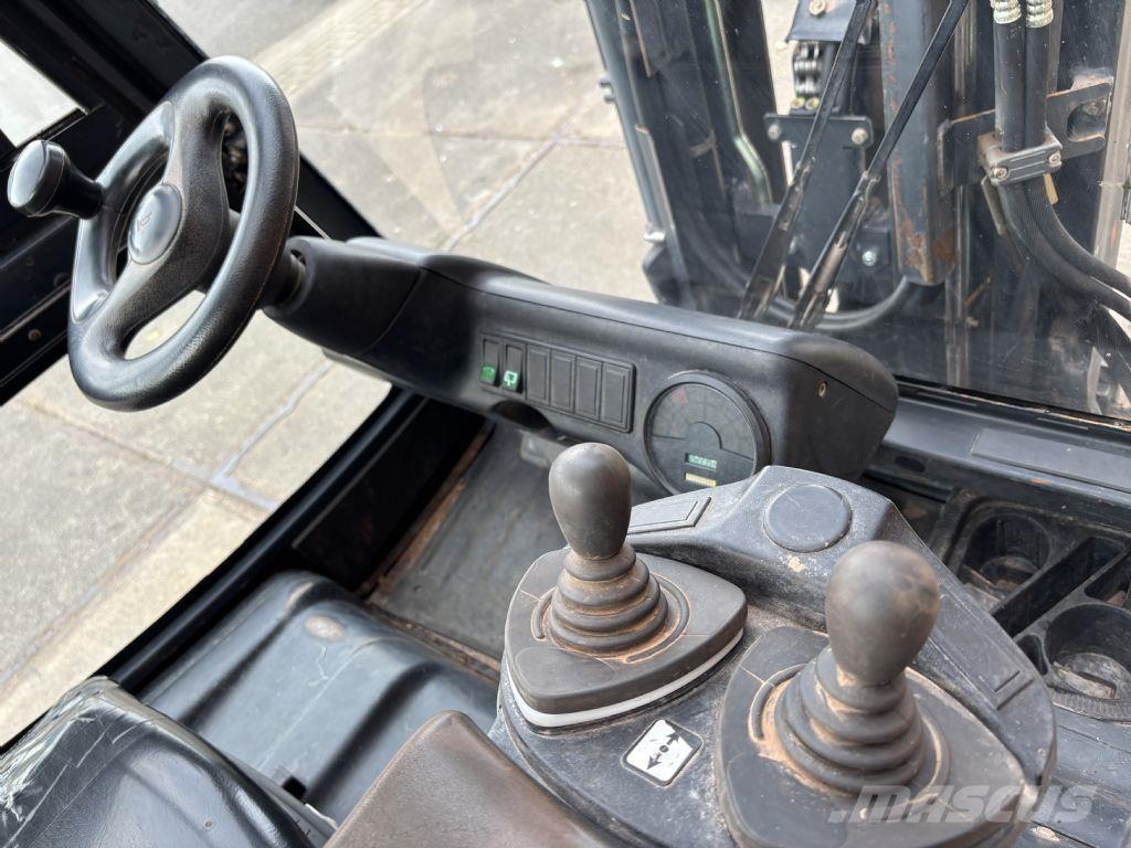 Linde E25 / 02 電動堆高機